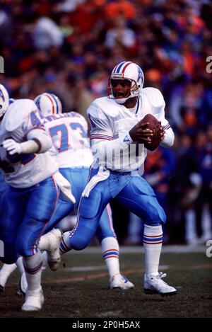 1991: Quarterback Warren Moon of the Houston Oilers drops back to pass  during the Oilers game versus a Denver Broncos at Mile High Stadium in  Denver, CO. (Icon Sportswire via AP Images