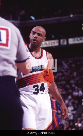 Phoenix Suns forward Charles Barkley (34) drives for a basket during an NBA  basketball game against the Miami Heat in 1996 in Miami. (AP Photo / Al  Messerschmidt Stock Photo - Alamy