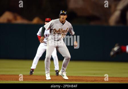 Oakland Athletics' David Justice is introduced during ceremony honoring 20  game win streak by 2002 A's before the MLB game at Oakland Coliseum in  Oakland, Calif., on Sunday, Aug. 28, 2022. (Scott