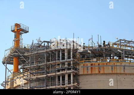 Bushehr, Bushehr, Iran. 2nd Mar, 2023. A view of Iran LNG project in South Pars Gas-Condensate field in Iran in Bushehr, Iran. The South Pars/North Dome field is a natural-gas condensate field located in the Persian Gulf. It is by far the world's largest natural gas field, with ownership of the field shared between Iran and Qatar. According to the International Energy Agency (IEA), the field holds an estimated 1,800 trillion cubic feet (51 trillion cubic metres) of in-situ natural gas and some 50 billion barrels (7.9 billion cubic metres) of natural gas condensates. On the list of natural gas Stock Photo