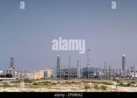 Bushehr, Bushehr, Iran. 2nd Mar, 2023. A view of Iran LNG project in South Pars Gas-Condensate field in Iran in Bushehr, Iran. The South Pars/North Dome field is a natural-gas condensate field located in the Persian Gulf. It is by far the world's largest natural gas field, with ownership of the field shared between Iran and Qatar. According to the International Energy Agency (IEA), the field holds an estimated 1,800 trillion cubic feet (51 trillion cubic metres) of in-situ natural gas and some 50 billion barrels (7.9 billion cubic metres) of natural gas condensates. On the list of natural gas Stock Photo