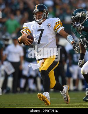 Ben Roethlisberger, Pittsburgh Steelers quarterback warms up at Super Bowl  XL featuring the Seattle Seahawks and the Pittsburgh Steelers at Ford Field  in Detroit, Mi., on February 5, 2006. (UPI Photo/John Angelillo