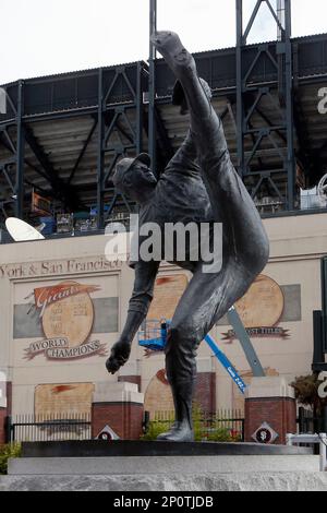 The Sporting Statues Project: Juan Marichal: San Francisco Giants