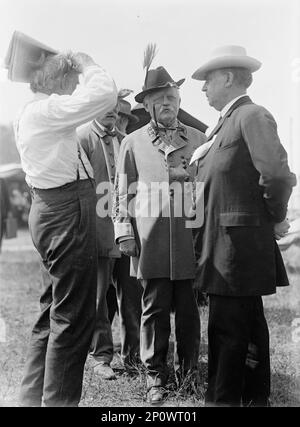 Gettysburg Reunion: Grand Army of The Republic &amp; United Confederate Veterans, 1913. Former US president Theodore Roosevelt in uniform. Stock Photo