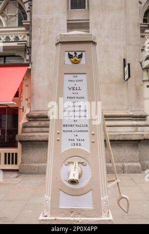 Cornhill Water Pump, Royal Exchange, Cornhill, City of London, England, UK Stock Photo