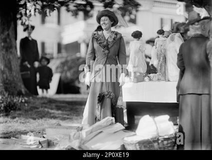 Mrs. Thomas Riley Marshall, Friendship Charity Fete, 1913. Lois Irene Marshall, wife of Thomas R. Marshall, US vice president. Stock Photo