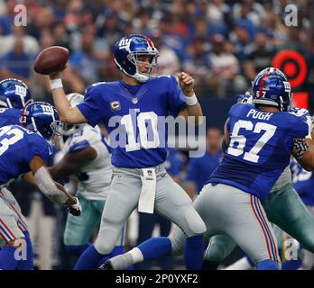 The New York Giants named Eli Manning, shown warming up for the game  against the Arizona Cardinals on Nov.14, 2004 in Tempe, AZ, as the starting  quarterback after the Giants lost in