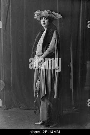 Cowl, Jane, Miss, portrait photograph, 1918 Oct. 14. Stock Photo