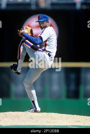 New York Mets pitcher Dwight Gooden goes through hunting ring training camp  in Port St. Lucie, Fla., Monday, Feb. 25, 1991. Gooden changed his mind and  decided his agent could drill gotiating