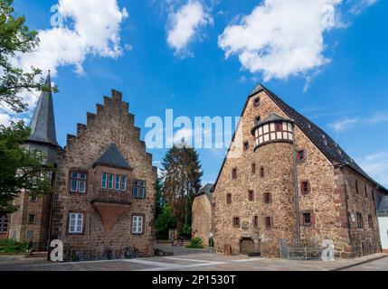 Marburg: Deutsches Haus (Deutschordenshaus or Deutschhaus) was the original residence of the Teutonic Order (left), Mineralogical Museum of the Philip Stock Photo