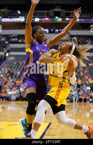 Los Angeles Sparks forward Nneka Ogwumike (30) and guard Chennedy Carter  (7) pose during media day, Wednesday, Apr. 27, 2022, in Torrance, Calif.  Photo via Newscom Stock Photo - Alamy