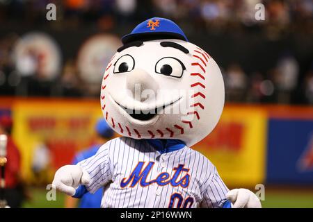 Mr met hi-res stock photography and images - Alamy