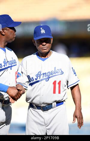 Dodgers Father-Son duo, José and Manny Mota, give back to the Dominican  Republic 