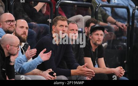 Hamburg, Germany. 03rd Mar, 2023. Basketball: Bundesliga, Hamburg Towers - Brose Bamberg, Hauptrunde, Matchday 22, Dirk Nowitzki (M), former NBA pro, watched the BBL game. Under the eyes of German basketball star Dirk Nowitzki, the Veolia Towers Hamburg suffered a setback in their fight against relegation from the BBL. Credit: Markus Tischler/dpa/Alamy Live News