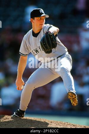 27 Sep. 1995: New York Yankees first baseman Don Mattingly (23) during an  at bat against the Milwaukee Brewers in a game played at Milwaukee County  Stadium in Milwaukee, WI. (Photo By