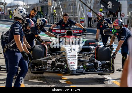 Sakhir, Bahrain, March 03, Nyck de Vries, from Netherlands competes for AlphaTauri. Practice, round 1 of the 2023 Formula 1 championship. Credit: Michael Potts/Alamy Live News Stock Photo