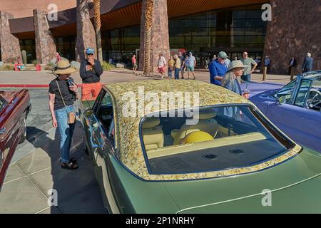 Palm Springs classic car show Stock Photo - Alamy