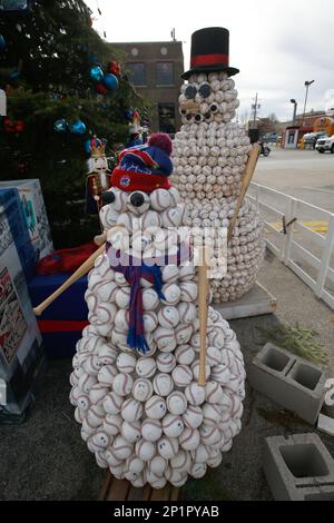 The exterior Major League Baseball's Chicago Cubs' Wrigley Field stadium in  the Wrigleyville neighborhood of Chicago Stock Photo - Alamy