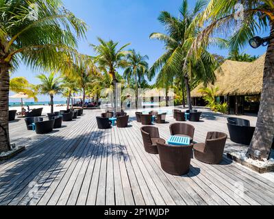 Holiday island in the Maldives, With swimming pool, Huts, and sun loungers, Maldives, Indian Ocean, Asia Stock Photo