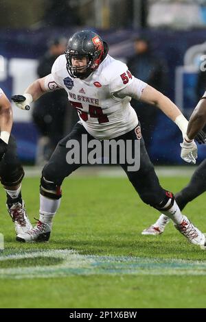 Joe Thuney - 2015 - Football - NC State University Athletics