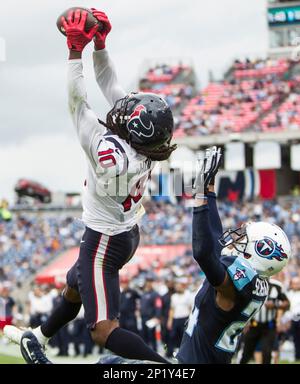 Chicago Bears vs. Houston Texans. NFL Game. American Football League match.  Silhouette of professional player celebrate touch down. Screen in backgrou  Stock Photo - Alamy