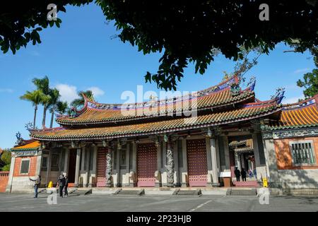 Taipei, Taiwan - January 25, 2023: Tourists visiting the Taipei Confucius Temple in Datong District, Taipei, Taiwan. Stock Photo