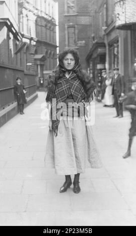 Barbara Ayrton-Gould dressed as a fisher girl representing Grace Darling, promoting the Womens exhibition, May 1909 Stock Photo