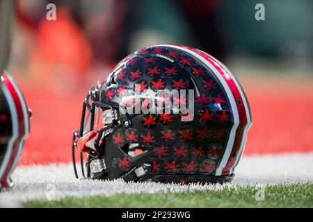 black ohio state football helmet Buckeyes Alternate with Red Buckeye Leaves Riddell Speed Replica Full Size It also includes a non October 17 2015: Ohio State