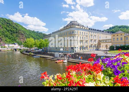 Bad Ems: river Lahn, Statistical Office of Rhineland-Palatinate in the former Hotel Römerbad in Lahntal, Rheinland-Pfalz, Rhineland-Palatinate, German Stock Photo