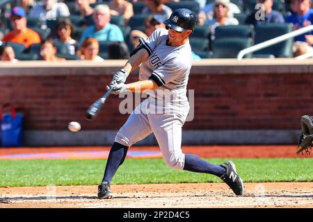 May 23, 2018: New York Yankees center fielder Aaron Hicks #31 during an MLB  game between the New York Yankees and the Texas Rangers at Globe Life Park  in Arlington, TX Texas