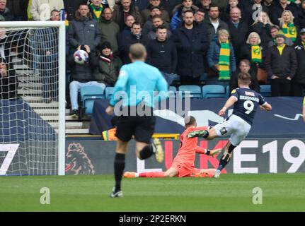 London, UK. 04th Mar, 2023. Tom Bradshaw of Millwall scores during Championship match between Millwall against Norwich City at The Den, London on 04th March, 2023 Credit: Action Foto Sport/Alamy Live News Stock Photo