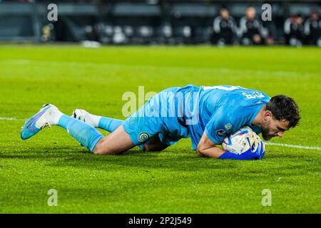 Rotterdam - FC Groningen keeper Michael Verrips during the match between Feyenoord v FC Groningen at Stadion Feijenoord De Kuip on 4 March 2023 in Rotterdam, Netherlands. (Box to Box Pictures/Yannick Verhoeven) Stock Photo