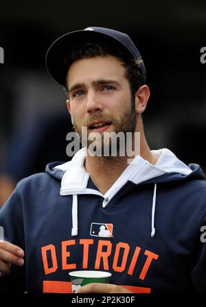 Brad Ausmus Game Worn Dugout Hoodie Sweatshirt and Game Worn Cap