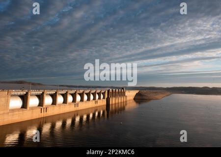 Wolf Creek Dam at Cumberland River mile 460.9 in Jamestown, Kentucky, forms Lake Cumberland. The U.S. Army Corps of Engineers Nashville District operates and maintains the project, which provides enormous flood risk management benefits. The dam is seen here the early morning of Jan. 10, 2023. Stock Photo