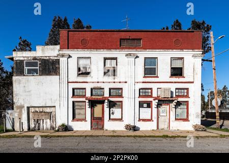 Artois CA USA - Feb 12 2023: Old Apartment Buidling Complex that housed the Post Office on HWY 99W Stock Photo