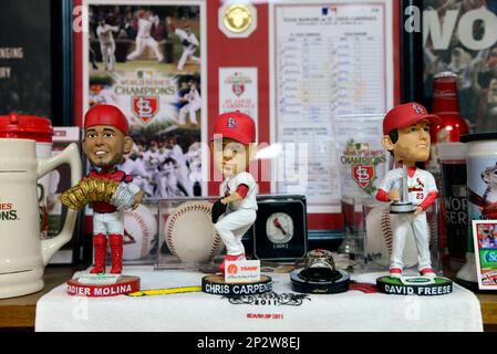 St. Louis Cardinals players Yadier Molina, left, and Ron Villone