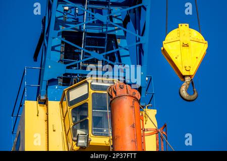 Big Black and Yellow Construction Towe Crane Hook Block Hanging on Steel  Ropes. 3d Render of Overhead Hookblock Isolated Stock Illustration -  Illustration of hook, machinery: 136604032