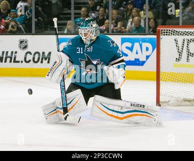 February 20, 2015: San Jose Sharks goalie Antti Niemi (31) in