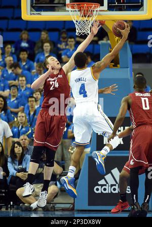 Los Angeles, CA, USA. 14th Jan, 2015. UCLA Bruins guard Norman Powell #4  moves the ball in the second half in action during the College Basketball  game between the UCLA Bruins and