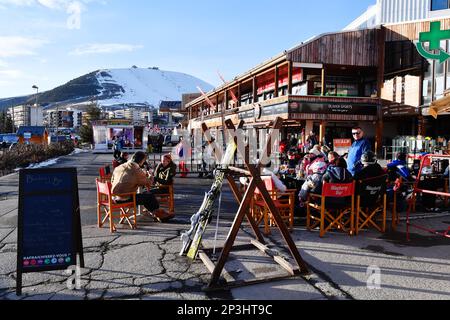 L'Alpe d'Huez Ski resort - French Alps - France Stock Photo - Alamy