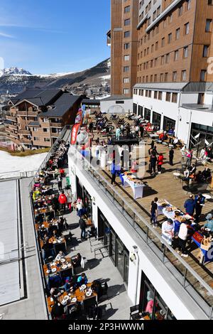 L'Alpe d'Huez Ski resort - French Alps - France Stock Photo - Alamy