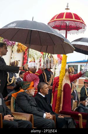 Why Foreign Presidents Holds Umbrella for PM Modi 