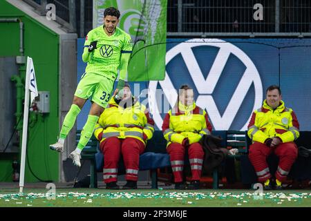 Wolfsburg, Germany. 05th Mar, 2023. Soccer: Bundesliga, VfL Wolfsburg - Eintracht Frankfurt, Matchday 23, Volkswagen Arena. Wolfsburg's Omar Marmoush (l) celebrates after scoring the opening goal to make it 1:0. Credit: Swen Pförtner/dpa - IMPORTANT NOTE: In accordance with the requirements of the DFL Deutsche Fußball Liga and the DFB Deutscher Fußball-Bund, it is prohibited to use or have used photographs taken in the stadium and/or of the match in the form of sequence pictures and/or video-like photo series./dpa/Alamy Live News Stock Photo