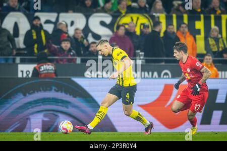 Dortmund, Germany. 3rd Mar, 2023.  Nico Schlotterbeck (BVB), Dominik Szoboszlai (RBL) Borussia Dortmund - RB Leipzig Bundesliga 03.03.2023  Copyright Stock Photo