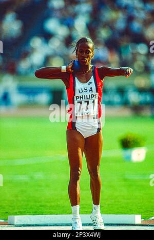 Jackie Joyner-Kersee competing in the Heptathlon at the 1991 World Outdoor Track and Field Championships Stock Photo