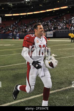 Arizona Cardinals vs. San Francisco 49ers. Fans support on NFL Game.  Silhouette of supporters, big screen with two rivals in background Stock  Photo - Alamy