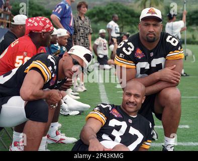 NFL FILE: Carnell Lake and Rod Woodson of the Pittsburgh Steelers  discussing a pre-season game against the Tampa Bay Buccaneers at Tampa  Stadium in Tampa, Florida. (Sportswire via AP Images Stock Photo 