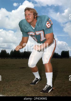 Bob Kuechenberg  Miami dolphins football, Nfl football players, Nfl miami  dolphins