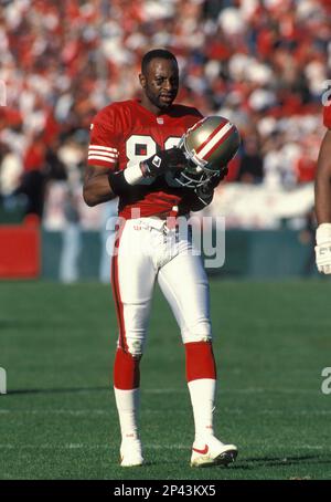 Wide Receiver Jerry Rice #80 of the San Francisco 49ers warms-up on the  sidelines.Circa the 1980's. (Icon Sportswire via AP Images Stock Photo -  Alamy