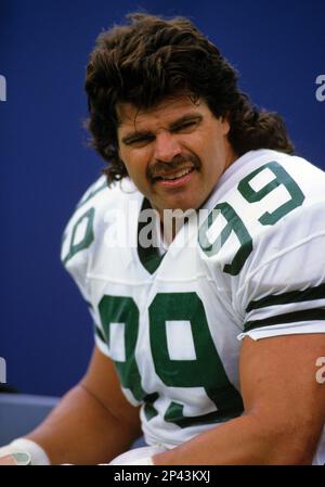 A fan operates a model of defensive end Mark Gastineau #99 of the New York  Jets.Circa the 1980's. (Icon Sportswire via AP Images Stock Photo - Alamy